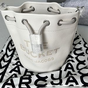 MARC JACOBS BUCKET BAG WITH DUST BAG